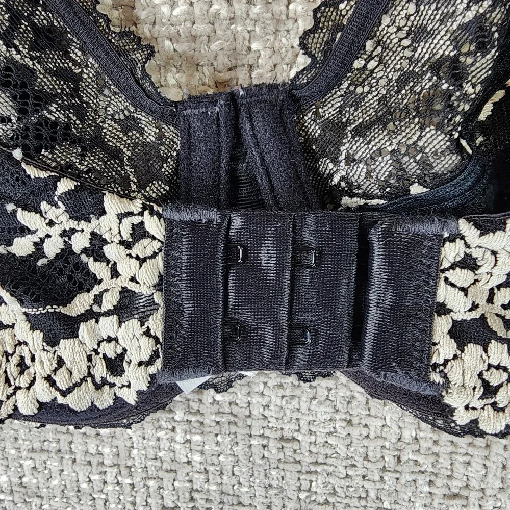 Wacoal Embrace Lace Underwire Bra 65191 Womens 36DD Black Cream Floral
